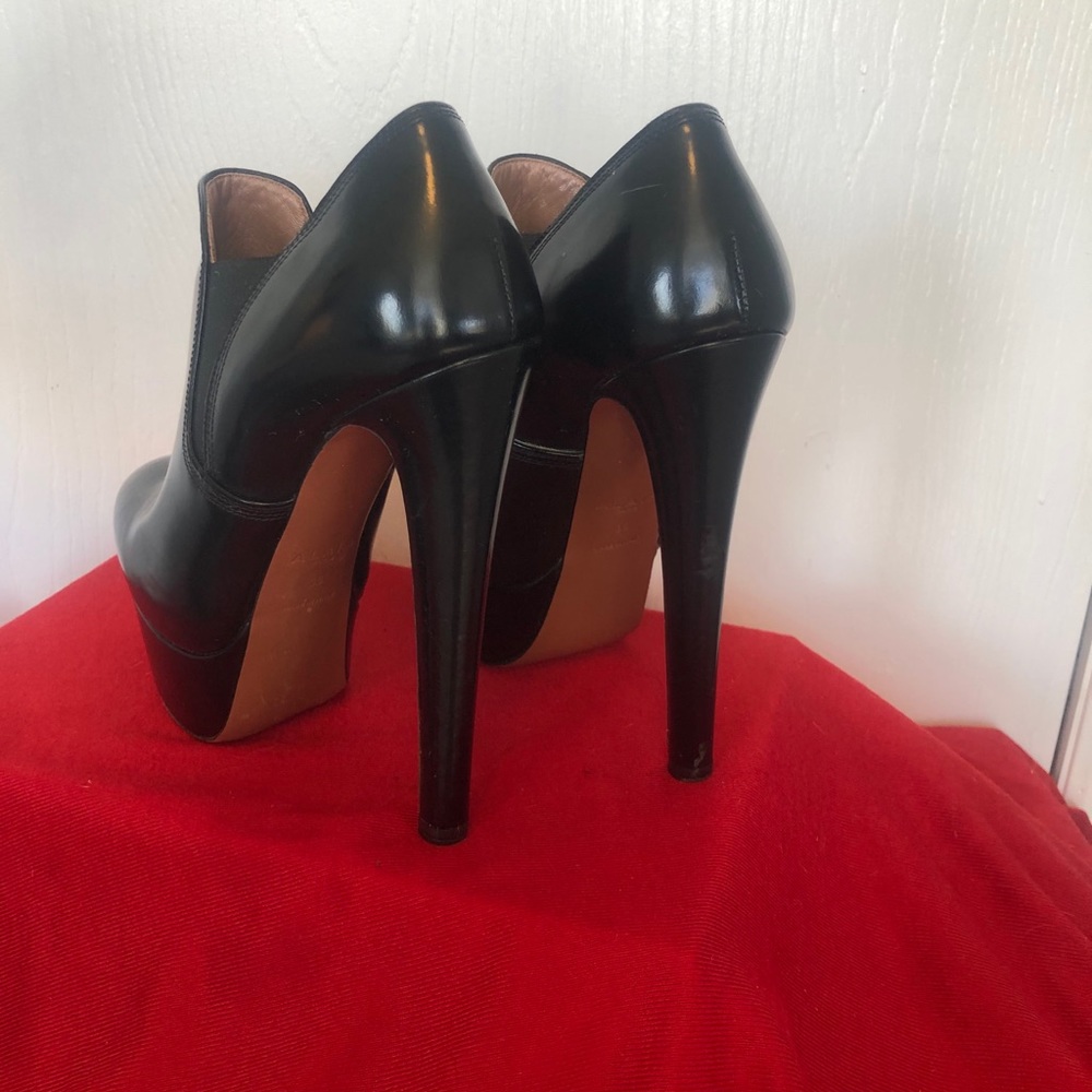 Alaia heels
